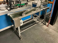 Buiten gebruik gestelde mondkapjes productielijn - afbeelding 9 van  12