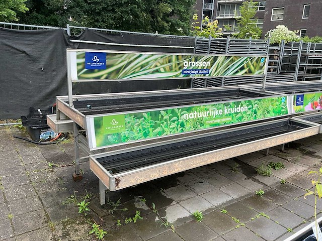 Buiten plantentafels - afbeelding 1 van  5