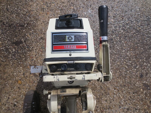 Buitenboord motor, yamaha, p450 met benzine tank - afbeelding 11 van  14