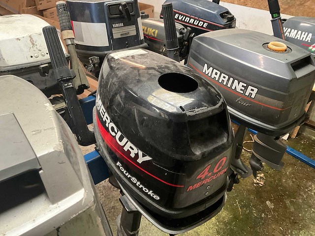 Buitenboordmotor (6x) - afbeelding 4 van  9