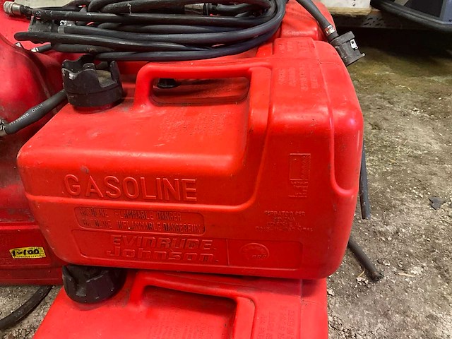 Buitenboordmotor benzine tank (7x) - afbeelding 3 van  5