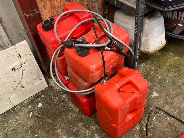 Buitenboordmotor benzine tank (7x) - afbeelding 3 van  4