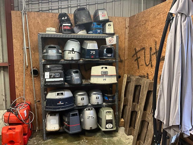 Buitenboordmotor kap (20x) - afbeelding 1 van  6