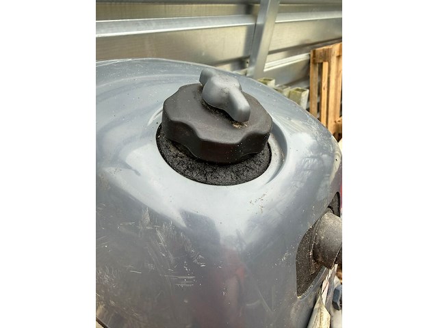 Buitenboordmotor, yamaha, 4 pk | kortstaart, 2002 - afbeelding 11 van  13