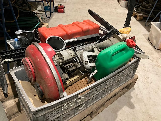 Buitenboordmotor - afbeelding 1 van  5