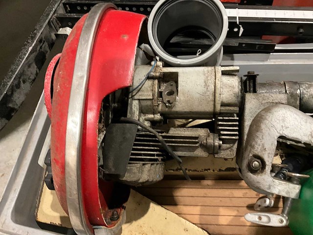 Buitenboordmotor - afbeelding 2 van  5