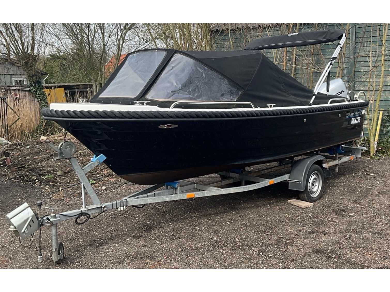 Buitenboordmotoren en diverse consumentengoederen