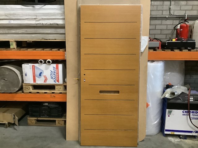 Buitendeur 87,5 x 201,5, bruin - afbeelding 1 van  3