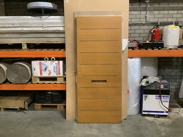 Buitendeur 87,5 x 201,5, bruin - afbeelding 1 van  2