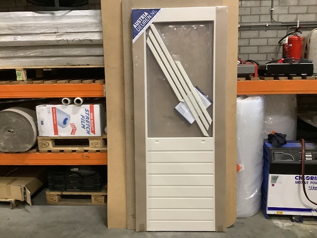 Buitendeur achter 83 x 201 austria, wit - afbeelding 1 van  3
