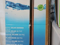 Buitendouche gre solar shower 20l-pvc met houtkleurige coating, incl. basis imitatie houten vlonder 60 x 60... - afbeelding 2 van  4