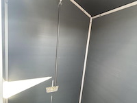 Buitendouche met warmwatergeiser eccotemp en kunststoffen douchehuisje keter met ingebouwde afvoer. geiser ... - afbeelding 2 van  9