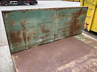 Buitenhuis flatbed plateau-oplegger met rongenrek - afbeelding 5 van  7