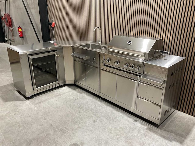 Buitenkeuken koelkast-hoek-wasbak-grill bbq - afbeelding 22 van  37