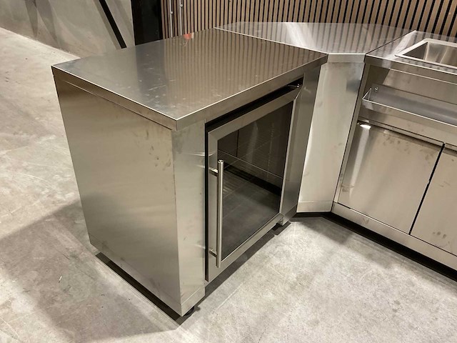 Buitenkeuken koelkast-hoek-wasbak-grill bbq - afbeelding 24 van  37