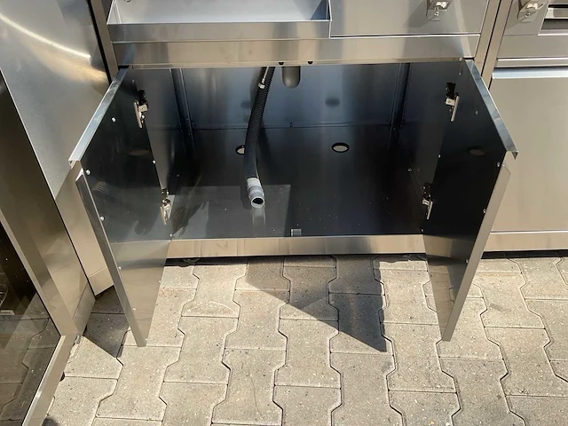 Buitenkeuken koelkast-hoek-wasbak-grill bbq - afbeelding 9 van  46