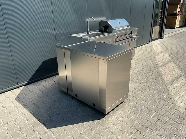 Buitenkeuken koelkast-hoek-wasbak-grill bbq - afbeelding 42 van  46