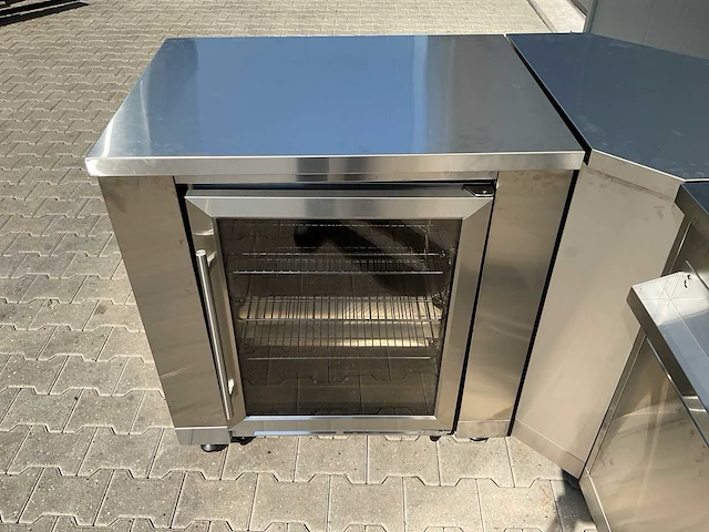 Buitenkeuken koelkast-hoek-wasbak-grill bbq - afbeelding 45 van  46