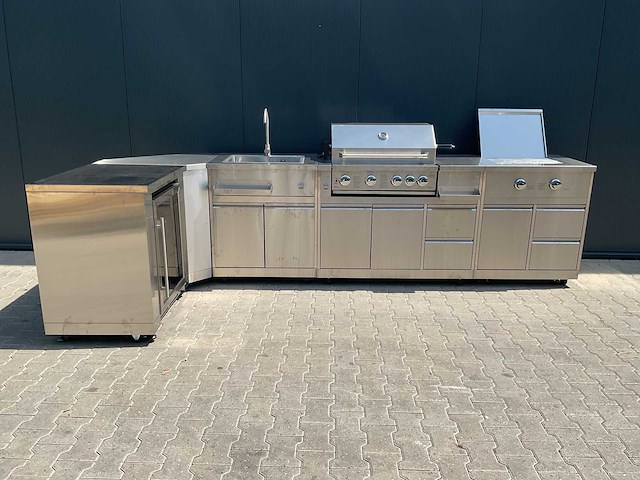 Buitenkeuken koelkast-hoek-wasbak-grill-burner bbq - afbeelding 30 van  39