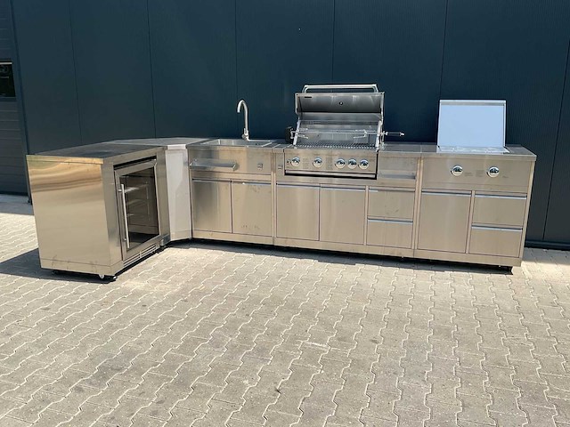Buitenkeuken koelkast-hoek-wasbak-grill-burner bbq - afbeelding 31 van  39