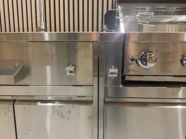 Buitenkeuken koelkast-wasbak-bbq grill bbq - afbeelding 32 van  39