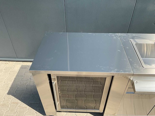 Buitenkeuken koelkast-wasbak-bbq grill bbq - afbeelding 39 van  39