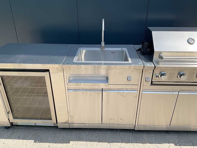 Buitenkeuken koelkast-wasbak-bbq grill-burner bbq - afbeelding 23 van  26