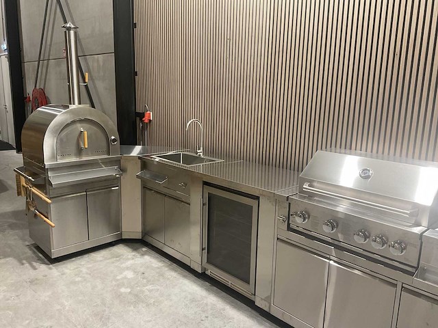 Buitenkeuken pizza-hoek-wasbak-koelkast-grill bbq - afbeelding 44 van  50