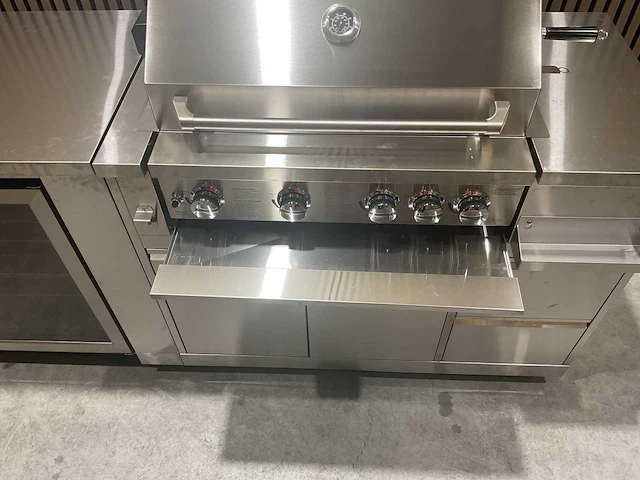 Buitenkeuken pizza-hoek-wasbak-koelkast-grill bbq - afbeelding 64 van  72