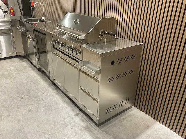 Buitenkeuken pizza-hoek-wasbak-koelkast-grill bbq - afbeelding 65 van  72