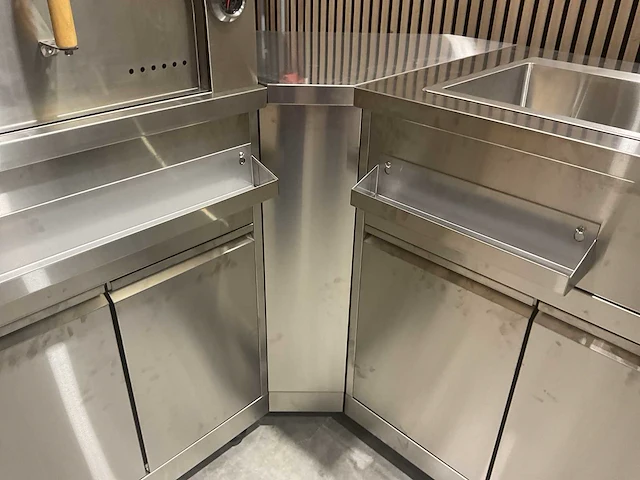 Buitenkeuken pizza-hoek-wasbak-koelkast-grill bbq - afbeelding 43 van  72