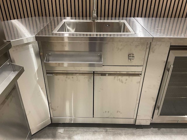 Buitenkeuken pizza-hoek-wasbak-koelkast-grill bbq - afbeelding 35 van  52