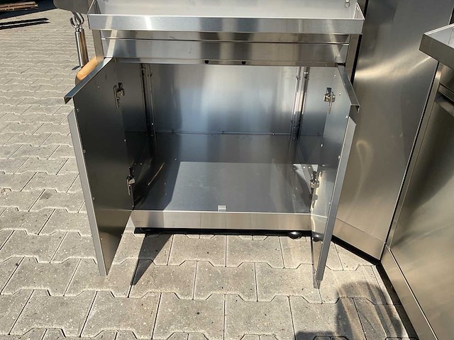 Buitenkeuken pizza-hoek-wasbak-koelkast-grill bbq - afbeelding 49 van  52