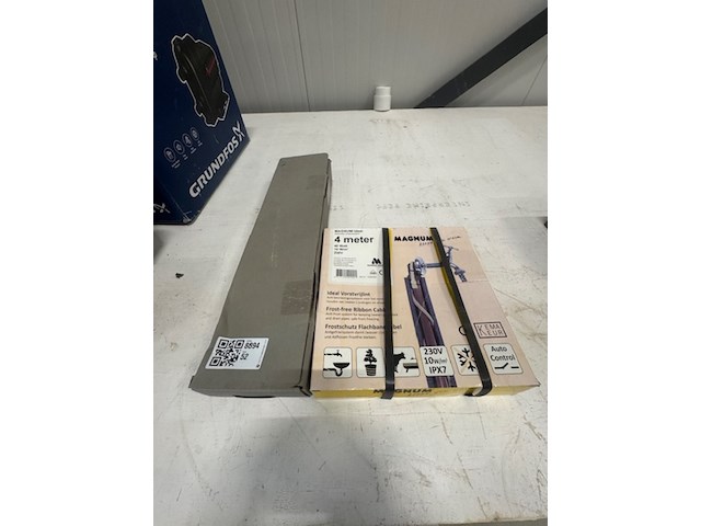 Buitenkraan en vorstline sphinx en magnum - afbeelding 1 van  4