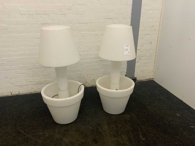 Buitenlampen (2x) - afbeelding 1 van  6