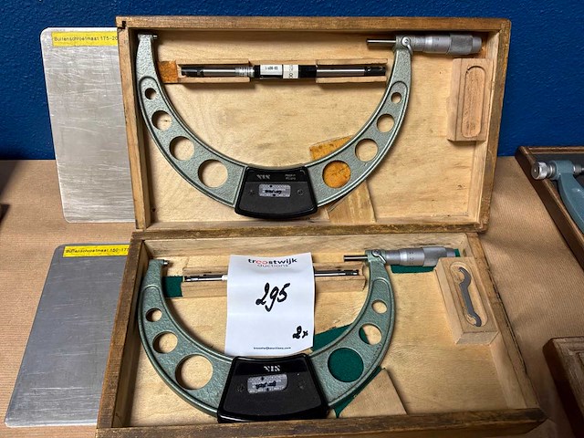 Buitenmaat micrometer (2x) - afbeelding 1 van  1