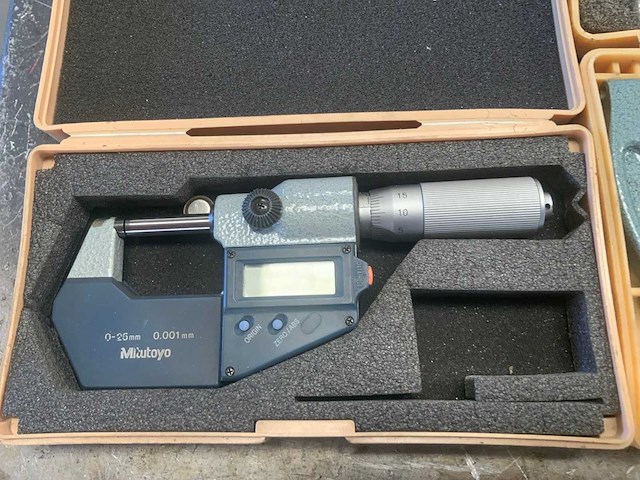 Buitenmaat micrometer (2x) - afbeelding 2 van  2