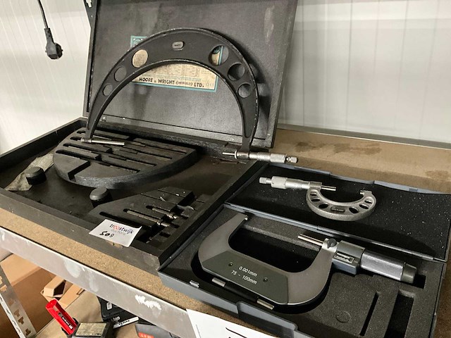 Buitenmaat micrometer (3x) - afbeelding 1 van  6