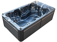 Buitenspa’s en badkamerproducten