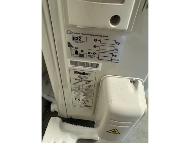 Buitenunit airco, vaillant, climavairplus, met transportschae - afbeelding 4 van  7