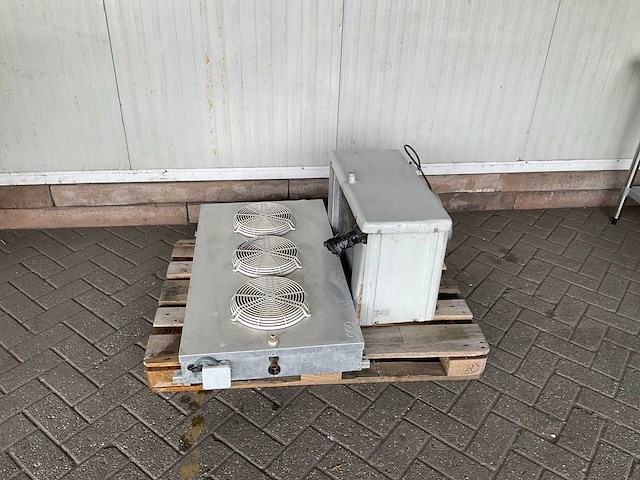 Buitenunit en verdamper vriescel - afbeelding 1 van  3