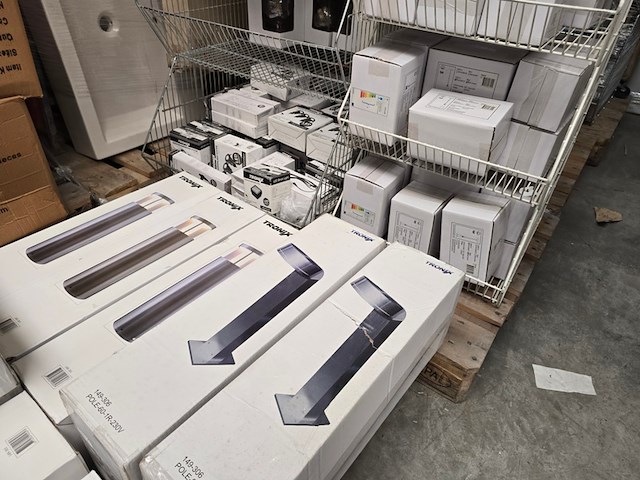 Buitenverlichting en diverse tronix, mix kavel - afbeelding 6 van  14