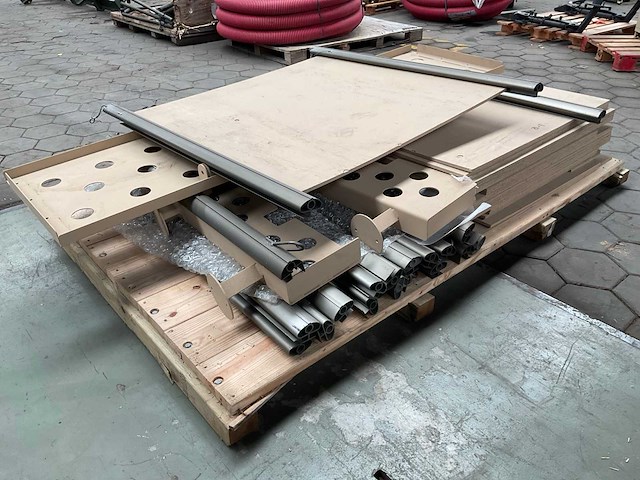 Bulkhead & storage rack assembly kit - afbeelding 3 van  8