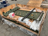 Bulkhead & storage rack assembly kit - afbeelding 1 van  5