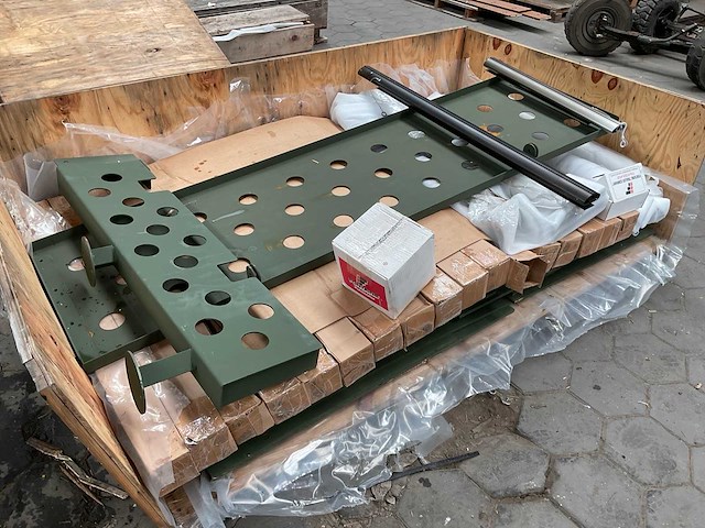 Bulkhead & storage rack assembly kit - afbeelding 2 van  5
