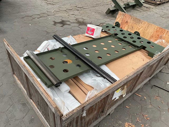 Bulkhead & storage rack assembly kit - afbeelding 3 van  5