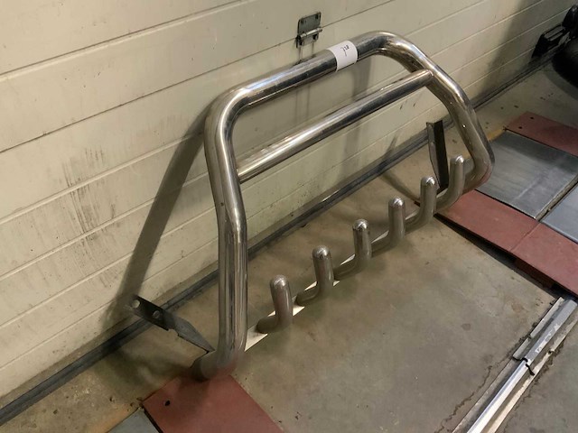 Bullbar - afbeelding 3 van  3