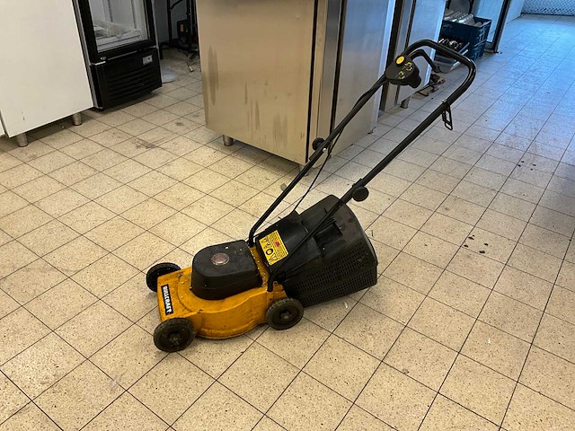 Bullcraft eb 331 u elektrische grasmaaier - afbeelding 1 van  8
