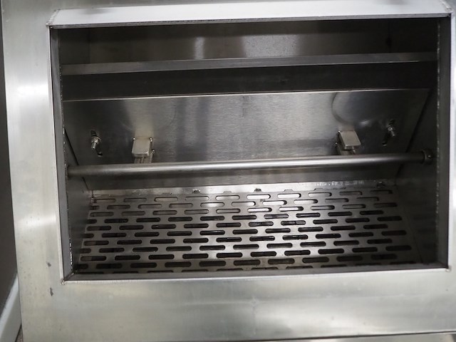 Bulldog - afbeelding 13 van  16