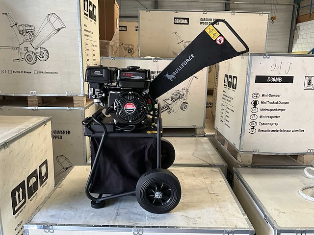 Bullforce - g50 - houthakselaar met opvangbak - 2024 - afbeelding 5 van  9